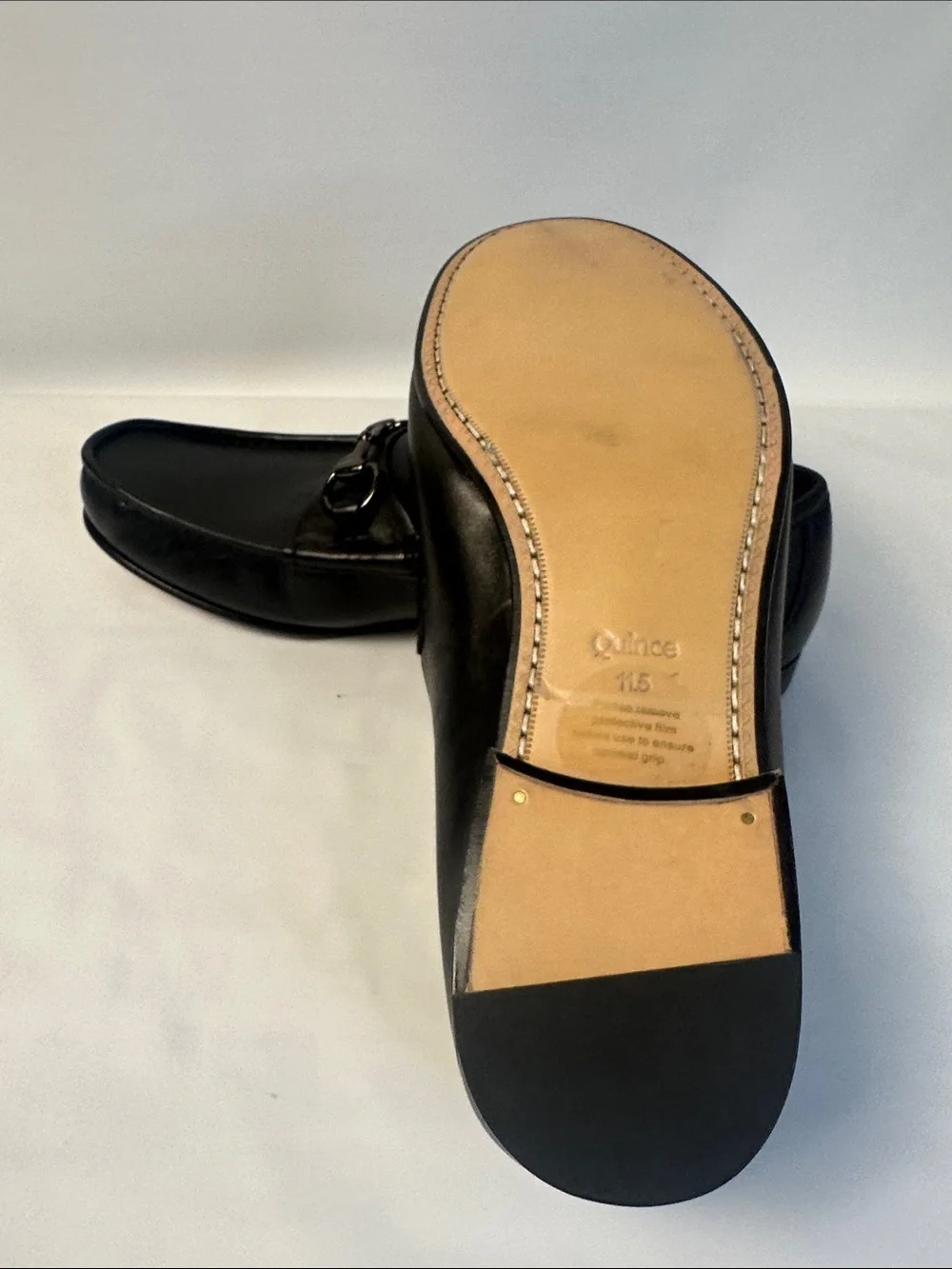 Quince sleek black